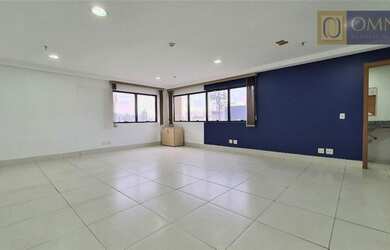 Imagem: O depósito possui 1 Vaga na garagem, 45m² de Área e está