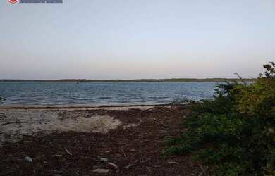 Imagem: O terreno possui 100.000.000m² de Área e está localizado