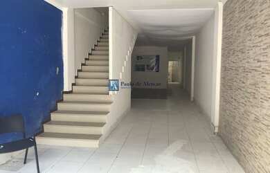 Imagem 4: Loja com 452m localizada na Rua 15 de Novembro, ao lado do Cart rio Eleitoral...