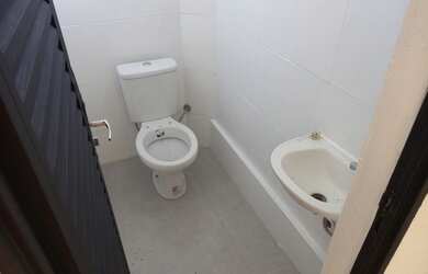 Imagem 10: Galpão/Depósito/Armazém para aluguel possui 50 metros quadrados em...