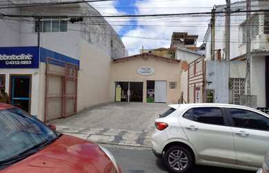 Imagem: O depósito possui 5 Vagas na garagem e 60m² de Área e está