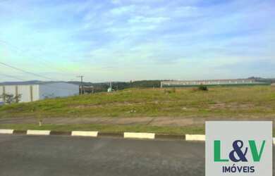 Imagem: O terreno possui 5.744m² de Área e está localizado em Louveira