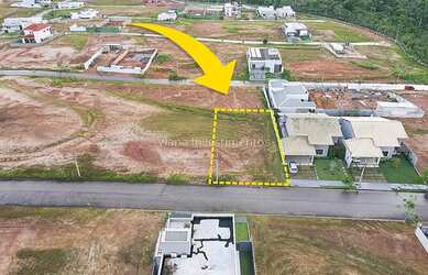 Imagem: O terreno possui 450m² de Área e está localizado em Triângulo