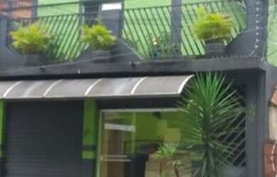 Imagem: O depósito possui 2 Vagas na garagem, 175m² de Área e está