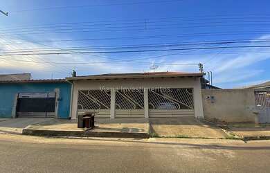 Imagem: Cód. 755 - Casa, 03 Dormitórios, Zona Sul