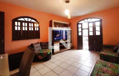 Imagem: A casa possui 2 Dormitórios, 2 Banheiros, 55m² de Área e