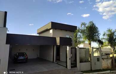 Imagem: A casa em condomínio possui 4 Dormitórios, 5 Banheiros, 4