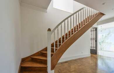 Imagem 5: Casa de Vila, com ou sem mobília, muito espaçosa e excelente localização