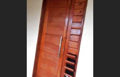 Imagem: A casa possui 2 Dormitórios, 1 Banheiro e está localizado