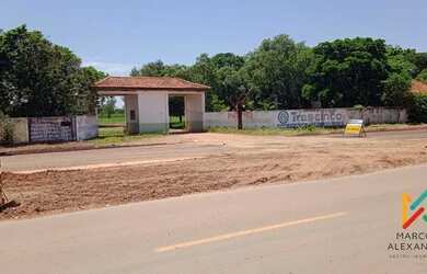 Imagem: O terreno possui 5.000m² de Área e está localizado em Distrito