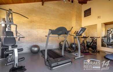 Imagem: A casa possui 5 Dormitórios, 5 Banheiros, 5 Vagas na garagem