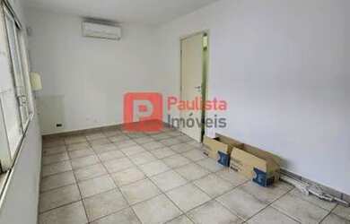 Imagem: O depósito possui 5 Vagas na garagem e 24m² de Área e está