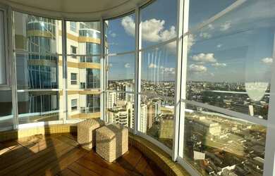 Imagem: O apartamento na cobertura possui 4 Dormitórios, 4 Banheiros