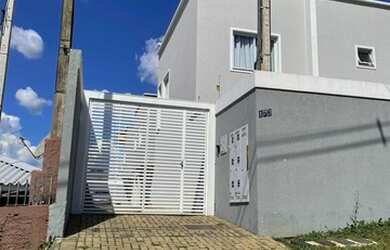 Imagem: A casa possui 3 Dormitórios, 1 Banheiro, 1 Vaga na garagem