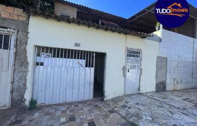 Imagem: A casa possui 5 Dormitórios, 4 Banheiros, 1 Vaga na garagem