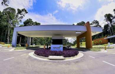 Imagem: O terreno e está localizado em Ponta Negra, Manaus à venda