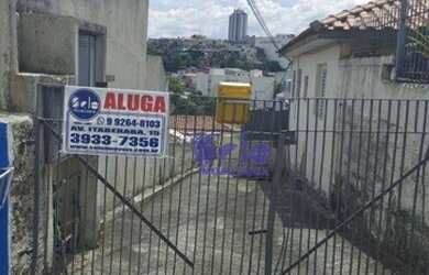 Imagem: A casa possui 1 Dormitório, 1 Banheiro, 1 Vaga na garagem