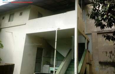 Imagem: A casa possui 2 Dormitórios, 1 Banheiro, 5 Vagas na garagem