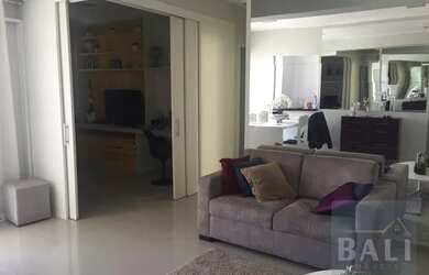 Imagem: O apartamento possui 3 Dormitórios, 2 Banheiros, 1 Vaga na