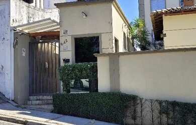 Imagem: O apartamento possui 2 Dormitórios, 1 Banheiro, 2 Vagas na