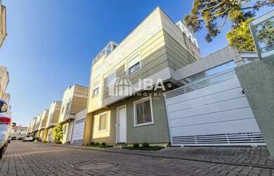 Imagem: A casa em condomínio possui 2 Dormitórios, 1 Banheiro, 2 Vagas