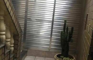 Imagem: A casa possui 2 Dormitórios, 1 Banheiro, 22m² de Área e