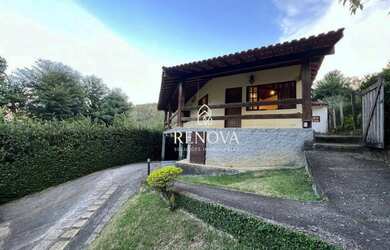 Imagem: A casa em condomínio possui 3 Dormitórios, 2 Banheiros, 3