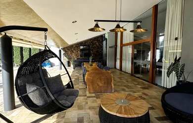 Imagem 13: Casa para venda possui 672 metros quadrados com 5 quartos