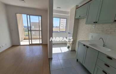 Imagem: O apartamento possui 2 Dormitórios, 1 Banheiro, 1 Vaga na garagem