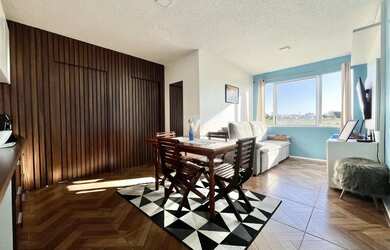 Imagem: O apartamento possui 2 Dormitórios, 1 Banheiro, 1 Vaga na garagem