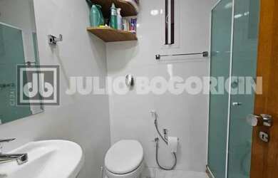 Imagem 11: Flat Copacabana! Localização privilegiada, Flat reformado com varanda e com muita iluminaç