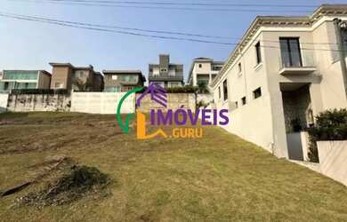 Imagem: O terreno possui 360m² de Área e está localizado em Alphaville