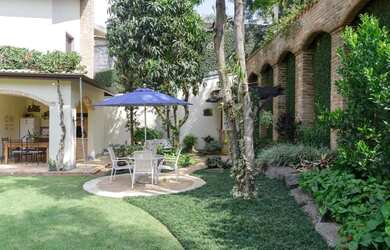 Imagem 3: Abaixo do valor - Casa em Estilo Toscano no Residencial 4 - Com vista para Mata Preservada