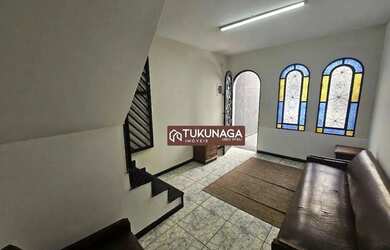 Imagem: O depósito possui 1 Vaga na garagem, 200m² de Área e está