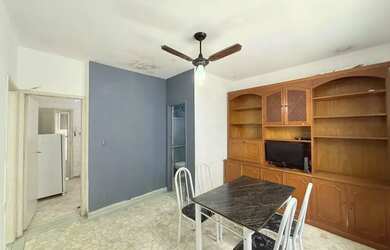 Imagem: O apartamento possui 1 Dormitório, 1 Banheiro, 1 Vaga na garagem