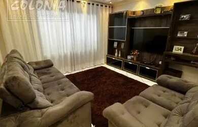 Imagem: A casa possui 3 Dormitórios, 1 Banheiro, 3 Vagas na garagem