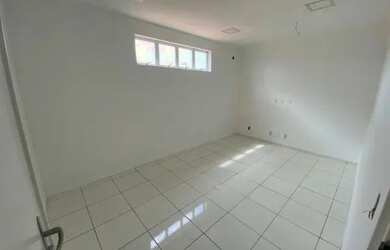 Imagem 14: Isaías Imóveis Vende Casa Comercial no Calhau em Frente ao Ranagedor