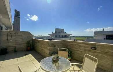 Imagem: O apartamento na cobertura possui 3 Dormitórios, 3 Banheiros