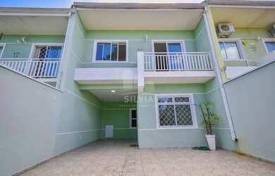 Imagem: A casa possui 3 Dormitórios, 4 Banheiros, 3 Vagas na garagem