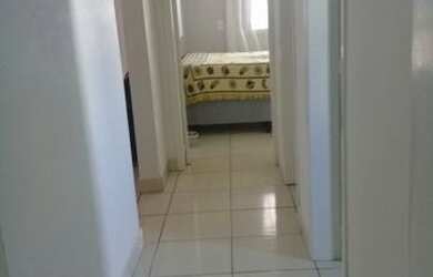 Imagem: A casa possui 2 Dormitórios, 1 Banheiro, 2 Vagas na garagem