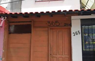 Imagem: A casa possui 5 Dormitórios e 5 Banheiros e está localizado