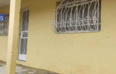 Imagem: A casa possui 3 Dormitórios, 1 Banheiro, 100m² de Área e