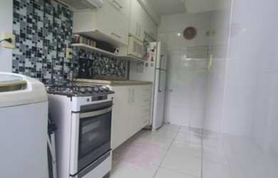 Imagem: O apartamento possui 3 Dormitórios, 1 Banheiro, 1 Vaga na garagem