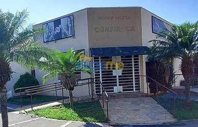 Imagem: O depósito possui 2 Vagas na garagem, 120m² de Área e está