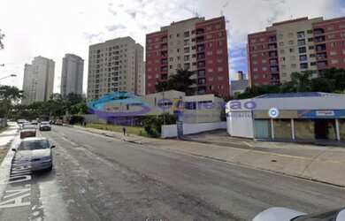 Imagem: O apartamento possui 3 Dormitórios, 1 Banheiro, 1 Vaga na garagem