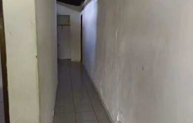 Imagem: A casa possui 2 Dormitórios, 2 Banheiros e está localizado