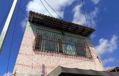 Imagem: A casa possui 2 Dormitórios, 2 Banheiros, 103m² de Área e