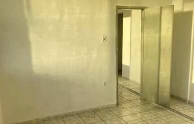 Imagem: A casa possui 2 Dormitórios, 1 Banheiro, 40m² de Área e