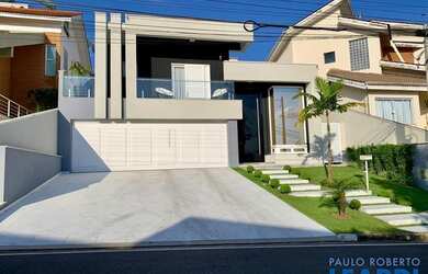 Imagem: A casa em condomínio possui 4 Dormitórios, 5 Banheiros, 5