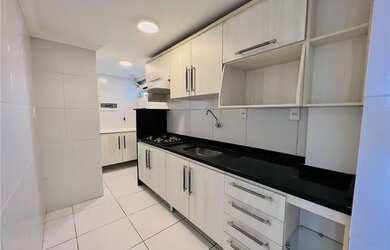 Imagem: O apartamento possui 3 Dormitórios, 2 Banheiros, 1 Vaga na